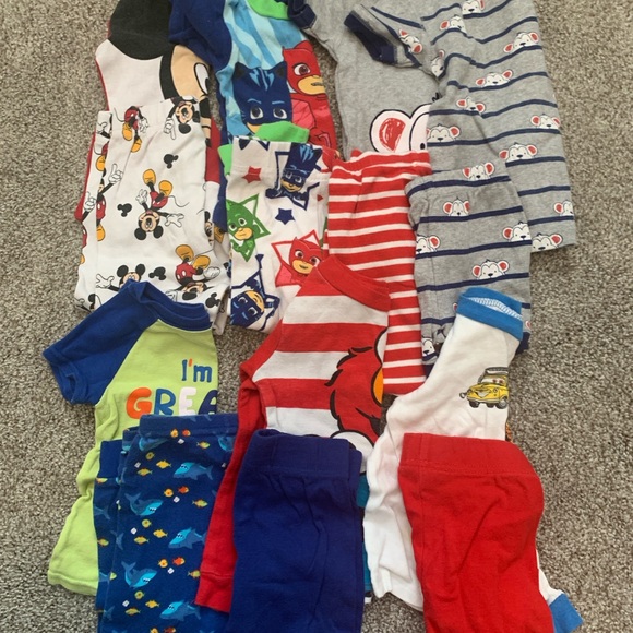 Boys Toddler 2T/24 months bundle of (7) sets of pajamas. - Picture 1 of 10